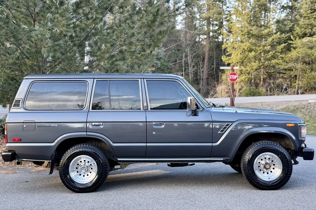 1989 Toyota J60 Land Cruiser - Image 3 of 8
