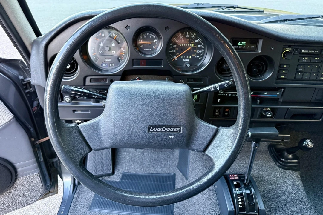 1989 Toyota J60 Land Cruiser - Image 5 of 8