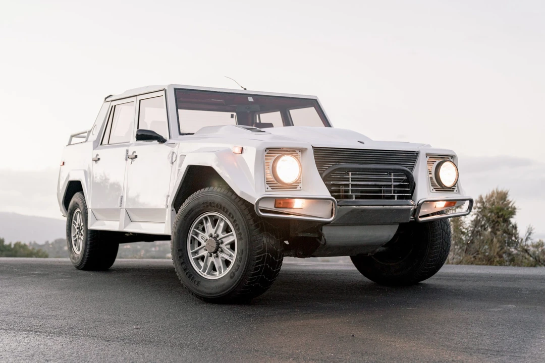 1991 Lamborghini LM002 - Image 2 of 31