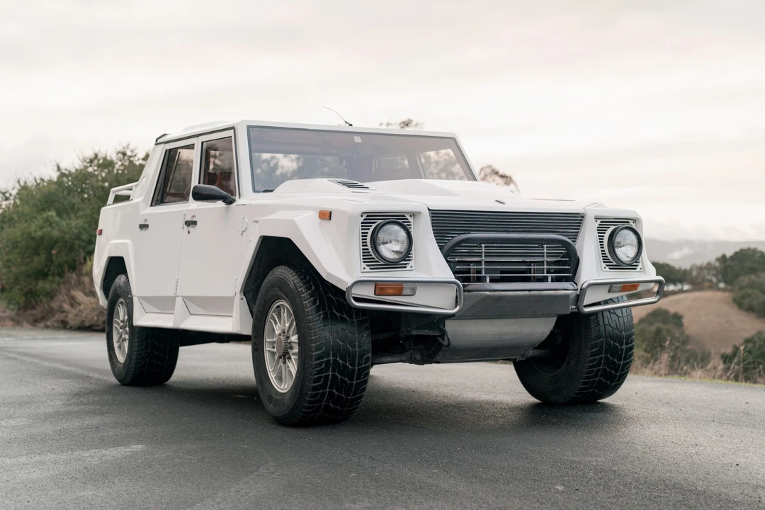 1991 Lamborghini LM002 - Image 3 of 31