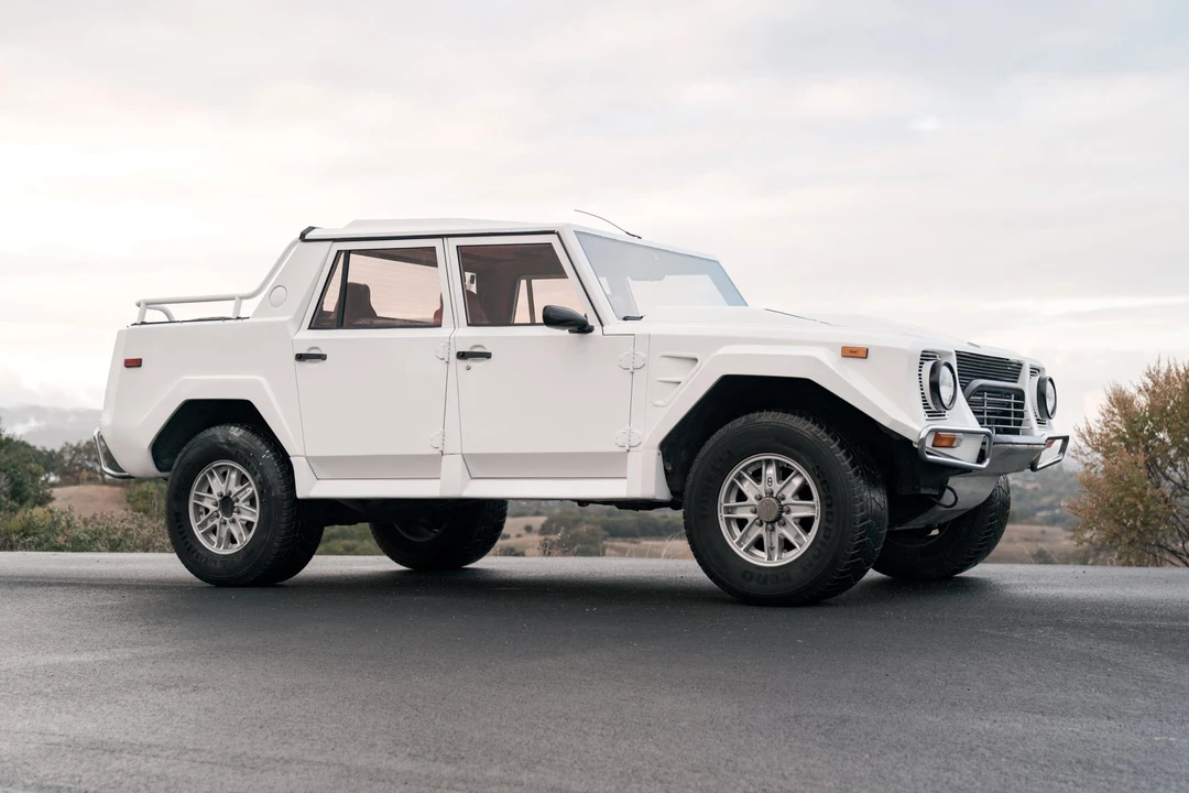 1991 Lamborghini LM002 - Image 7 of 31