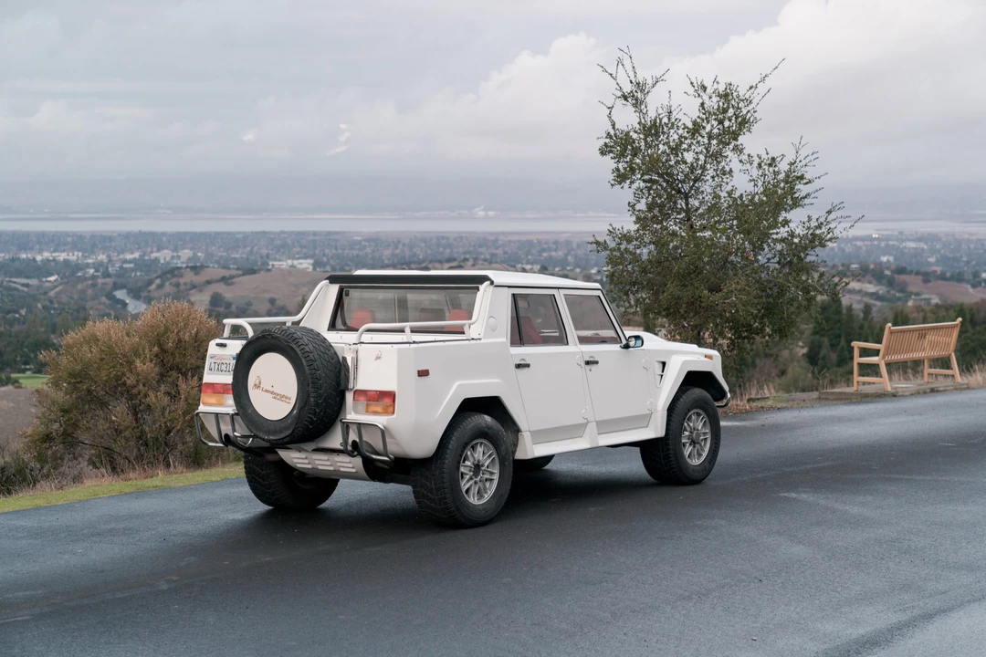 1991 Lamborghini LM002 - Image 14 of 31