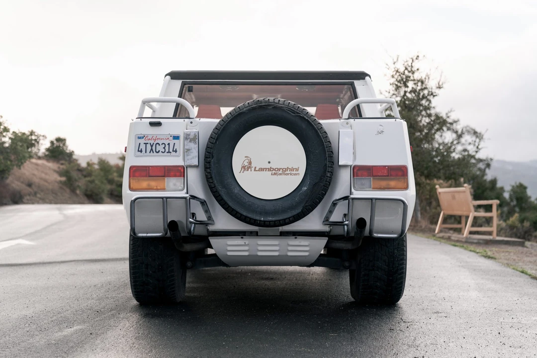 1991 Lamborghini LM002 - Image 17 of 31