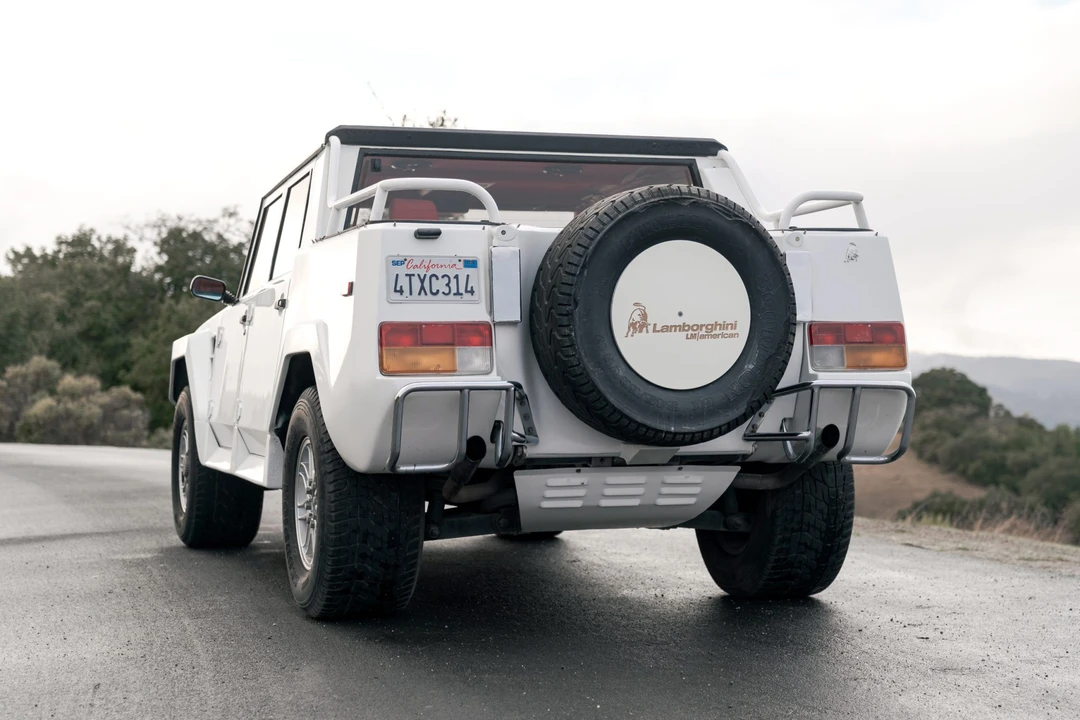 1991 Lamborghini LM002 - Image 19 of 31