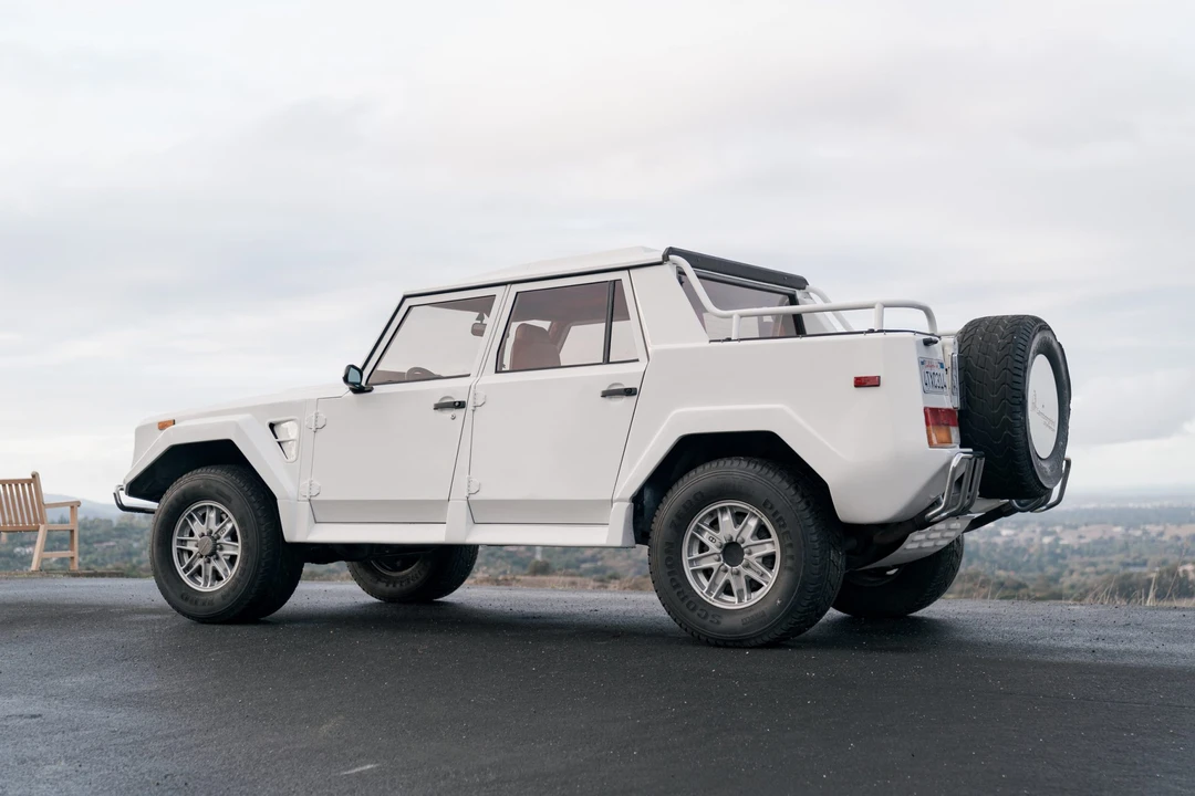 1991 Lamborghini LM002 - Image 22 of 31