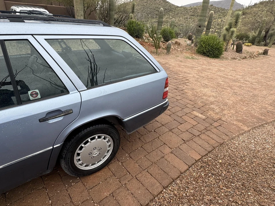 1991 Mercedes-Benz W124 E-Class - Image 16 of 31