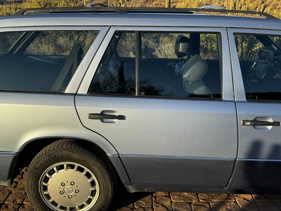 1991 Mercedes-Benz W124 E-Class - Image 23 of 31