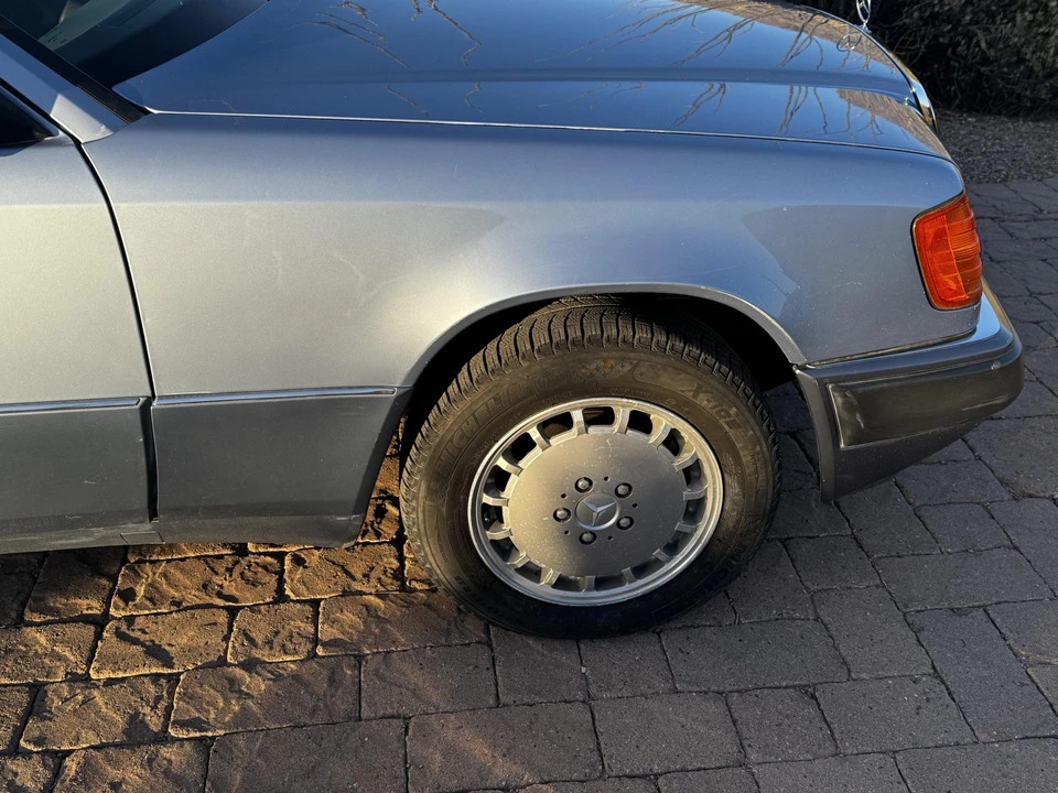 1991 Mercedes-Benz W124 E-Class - Image 26 of 31