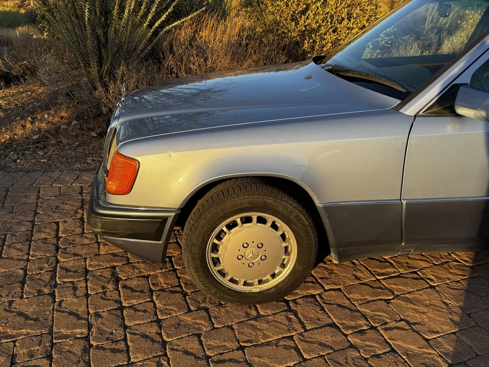 1991 Mercedes-Benz W124 E-Class - Image 12 of 31