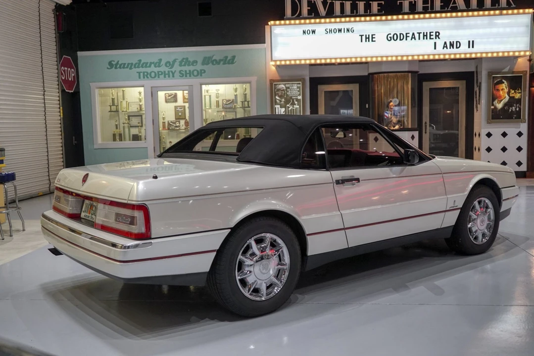 1992 Cadillac Allante - Image 19 of 31