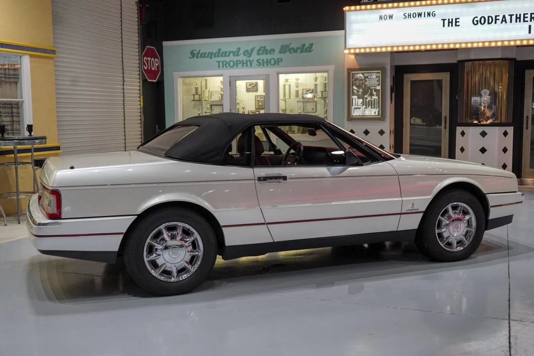 1992 Cadillac Allante - Image 16 of 31