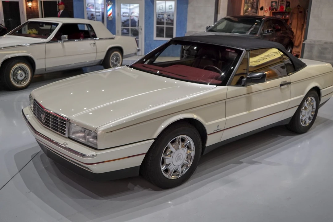 1992 Cadillac Allante - Image 3 of 31