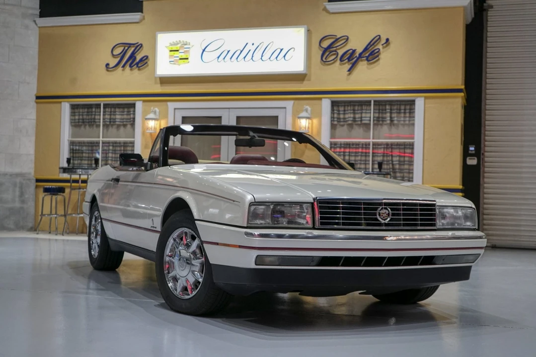 1992 Cadillac Allante - Image 27 of 31