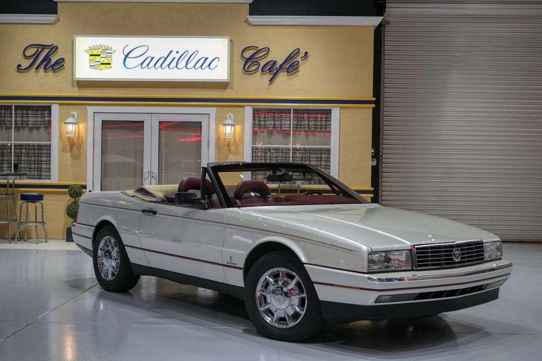 1992 Cadillac Allante - Image 31 of 31