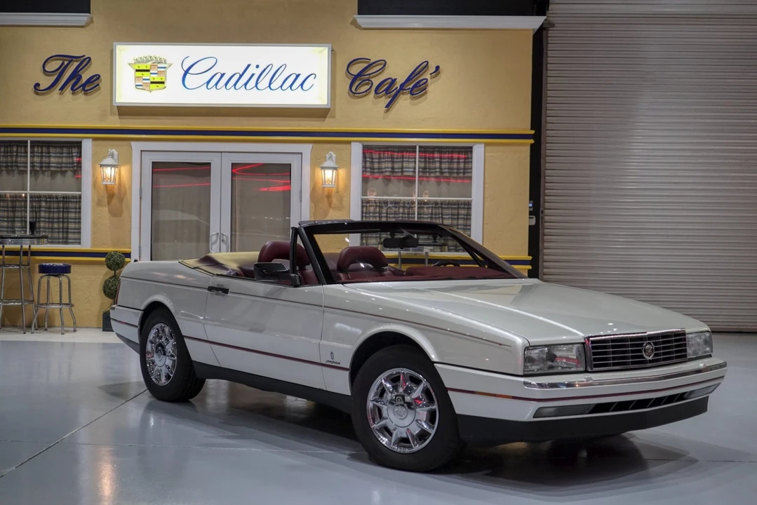 1992 Cadillac Allante - Image 30 of 31