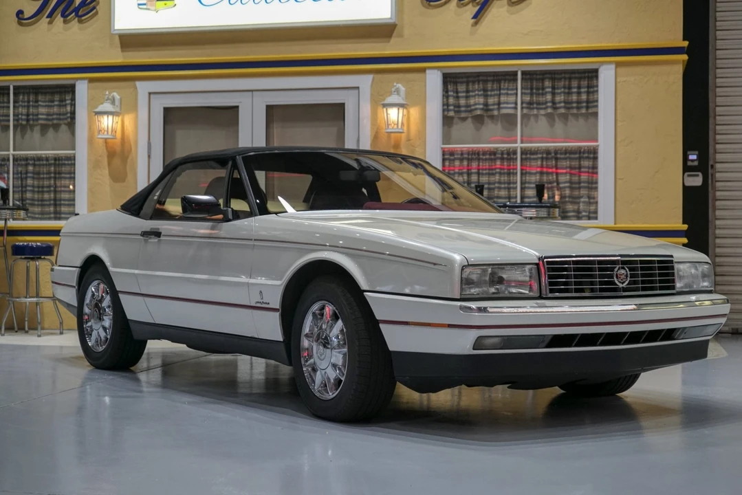 1992 Cadillac Allante - Image 14 of 31