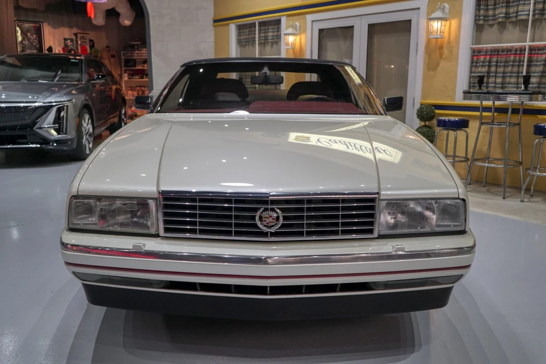 1992 Cadillac Allante - Image 6 of 31