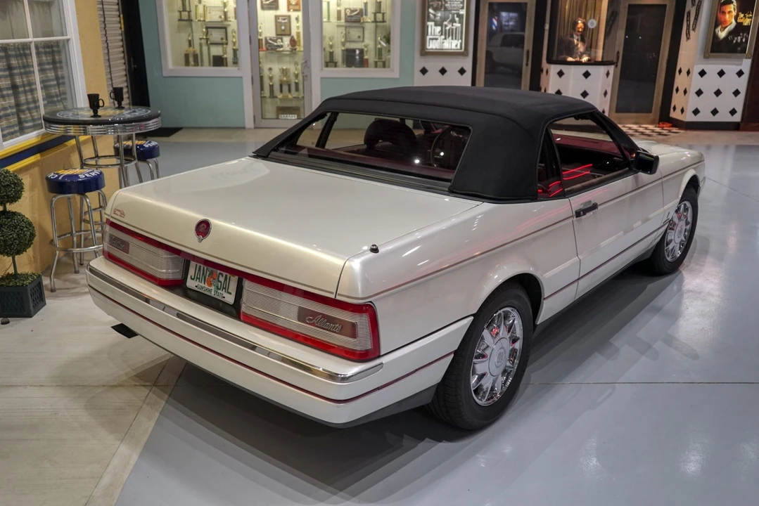 1992 Cadillac Allante - Image 20 of 31
