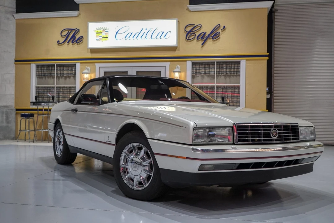 1992 Cadillac Allante - Image 12 of 31