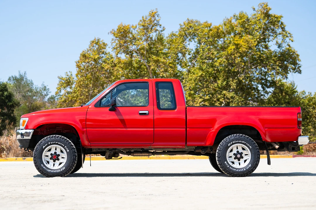 1992 Toyota Hilux 5th Gen - Image 10 of 31