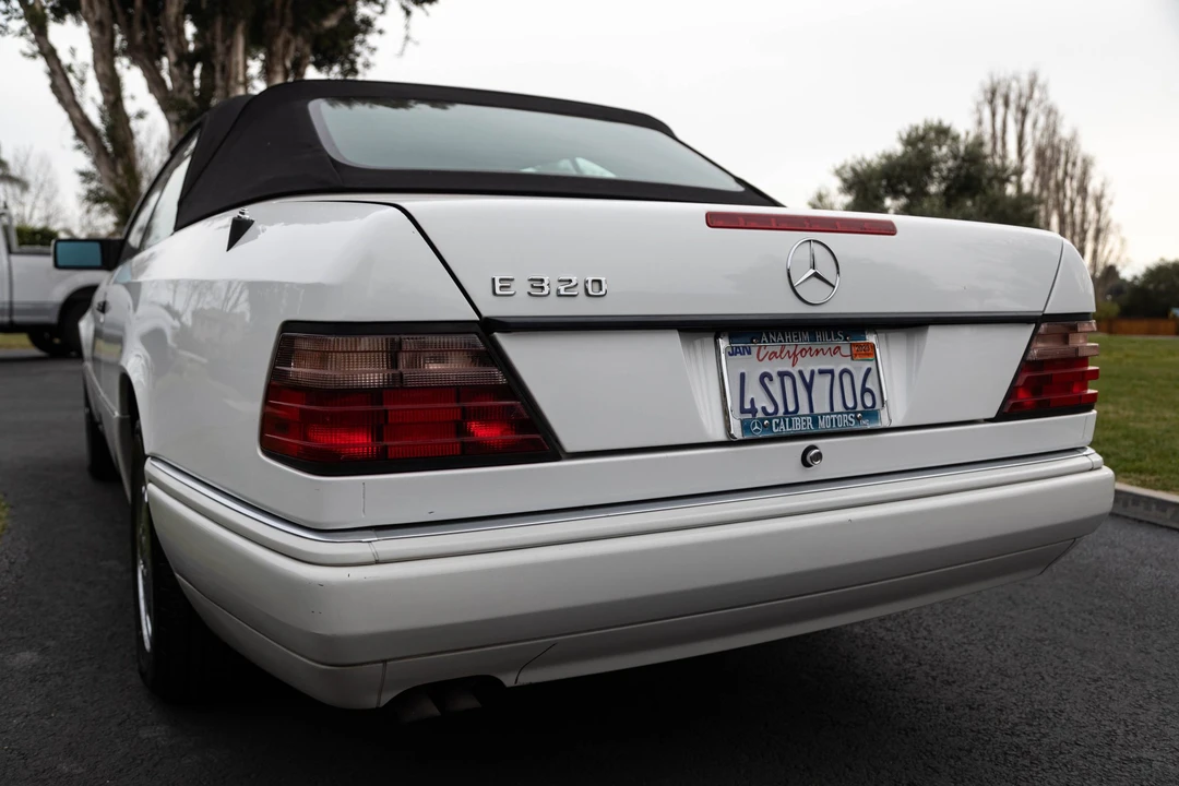 1995 Mercedes-Benz W124 E-Class - Image 12 of 31