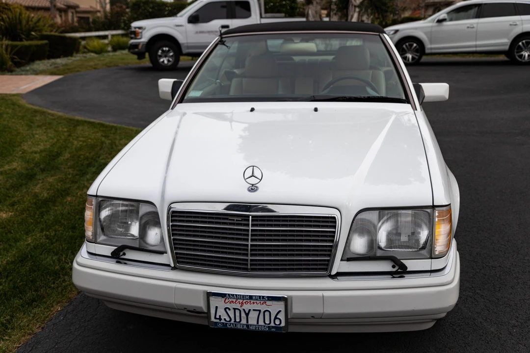1995 Mercedes-Benz W124 E-Class - Image 2 of 31