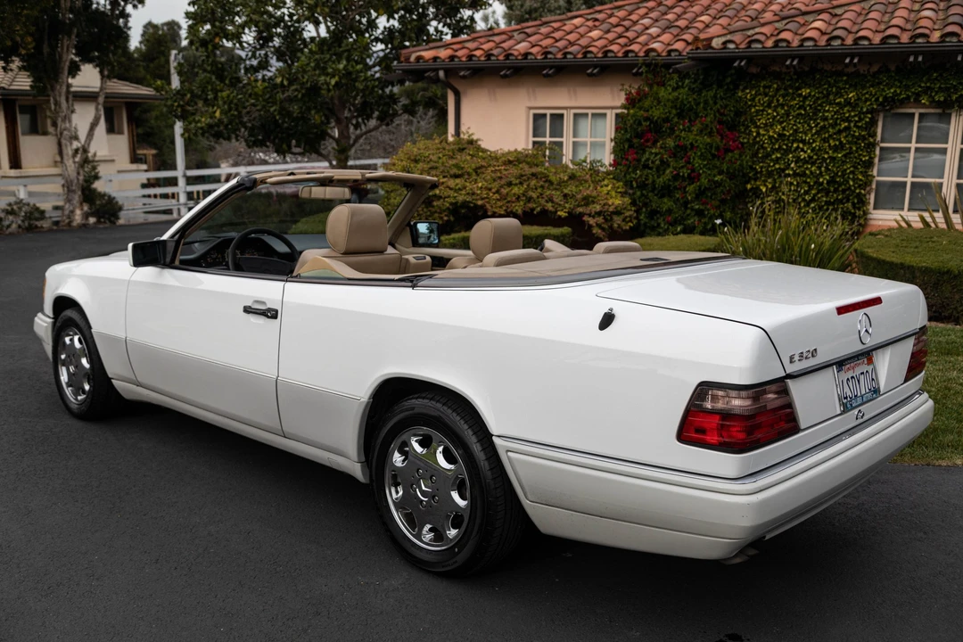 1995 Mercedes-Benz W124 E-Class - Image 11 of 31