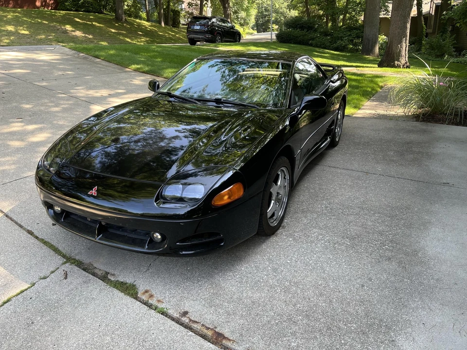 1995 Mitsubishi 3000GT Series 2 - Image 2 of 31