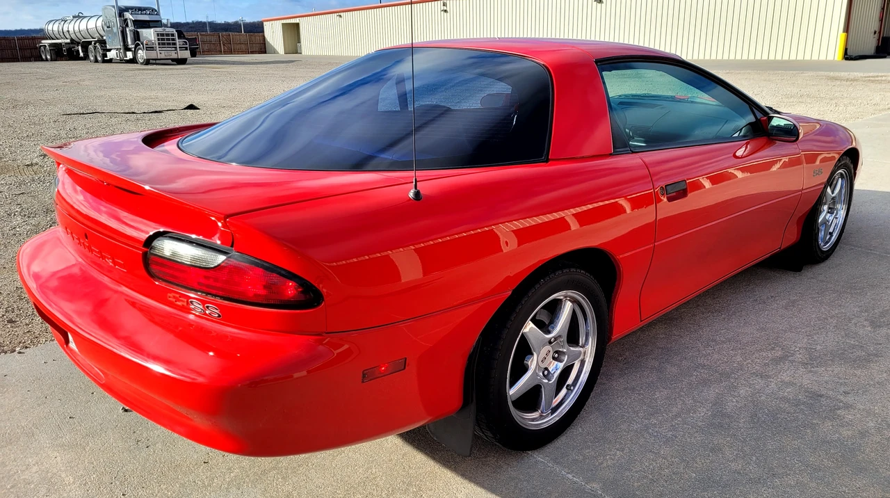 1996 Chevrolet Camaro SS 4th Gen - Image 9 of 31