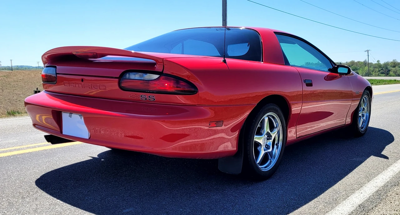1996 Chevrolet Camaro SS 4th Gen - Image 8 of 31
