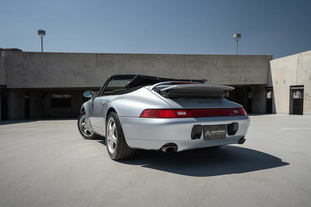 1996 Porsche 993 Carrera - Image 11 of 31