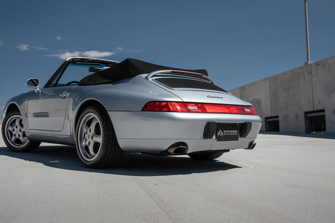 1996 Porsche 993 Carrera - Image 8 of 31