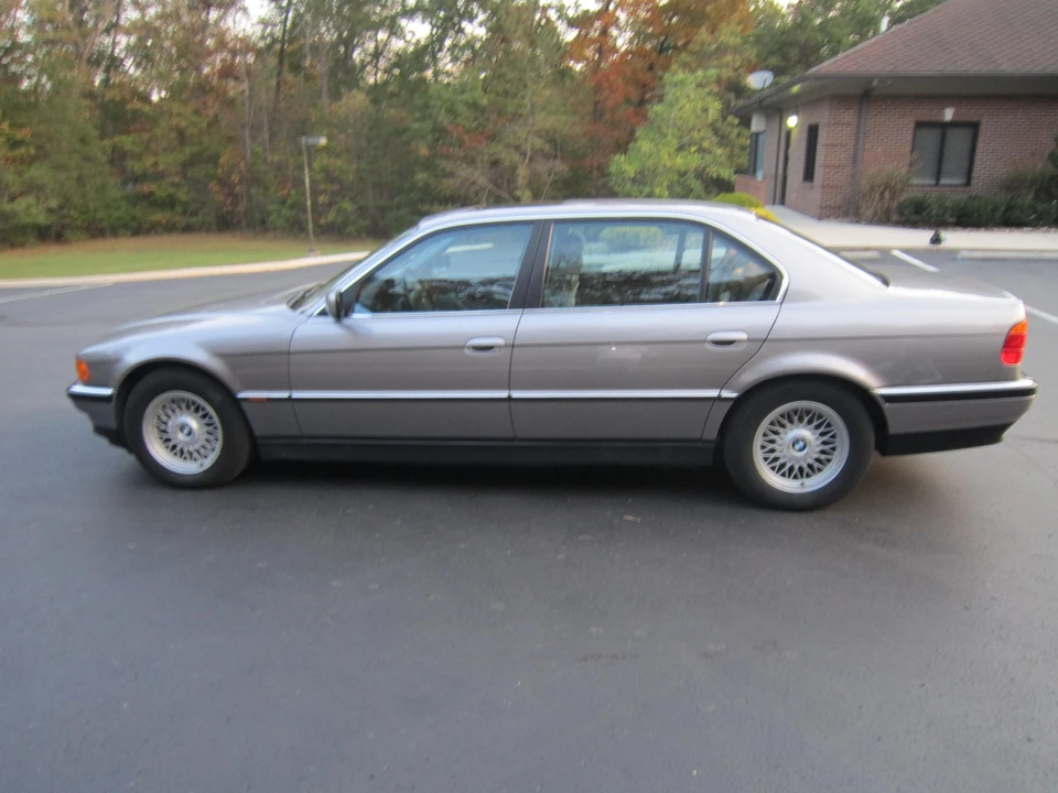1998 BMW E38 7 Series - Image 11 of 31