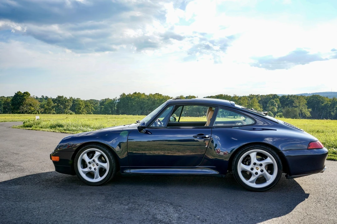 1998 Porsche 993 Carrera - Image 10 of 31