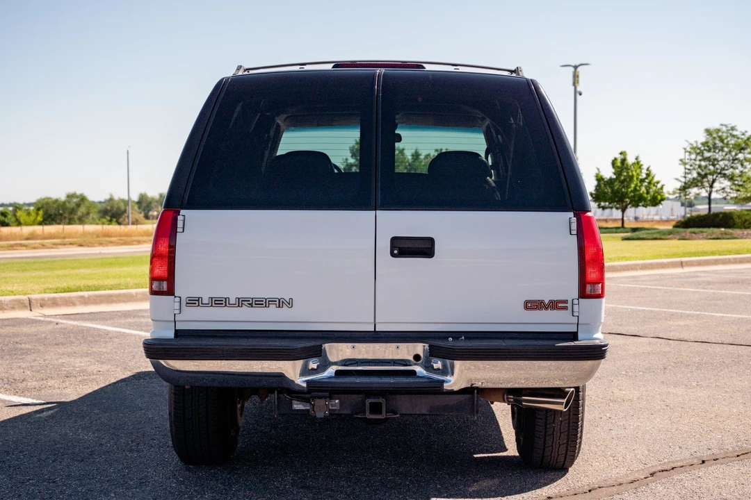1999 GMC Suburban 8th Gen - Image 6 of 31