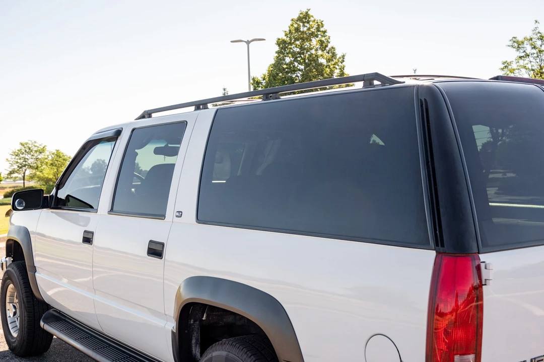 1999 GMC Suburban 8th Gen - Image 31 of 31