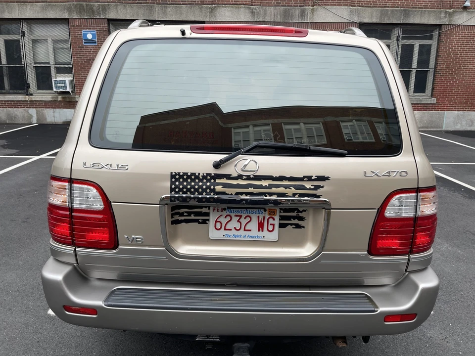 2000 Lexus LX 2nd Gen - Image 9 of 31
