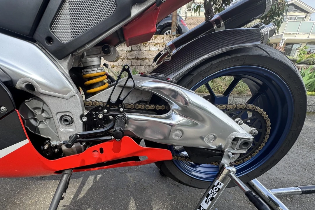 2001 Aprilia - Image 6 of 7