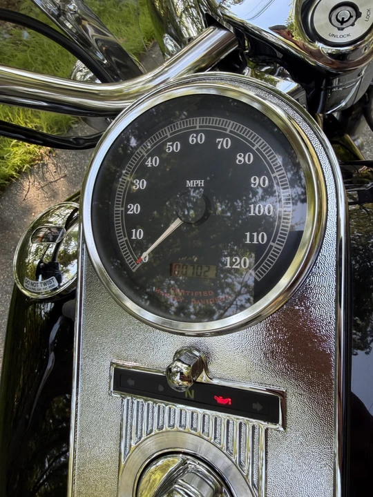 2001 Harley-Davidson Touring Twin Cam - Image 11 of 31