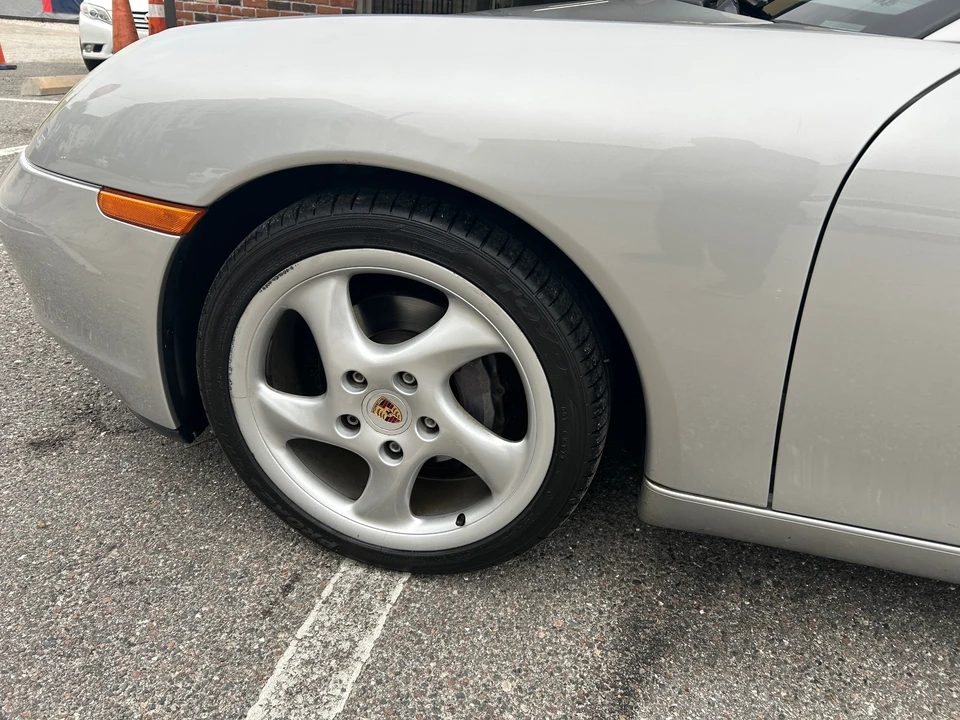 2001 Porsche 986 Boxster - Image 19 of 31