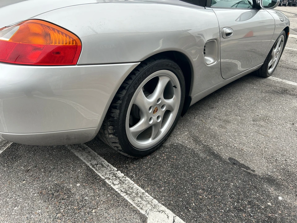 2001 Porsche 986 Boxster - Image 22 of 31