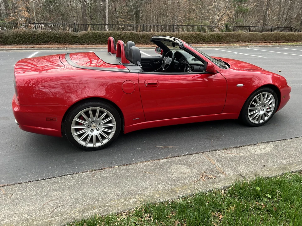 2002 Maserati Spyder - Image 18 of 31