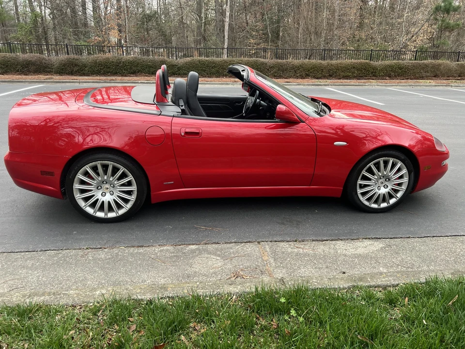 2002 Maserati Spyder - Image 17 of 31