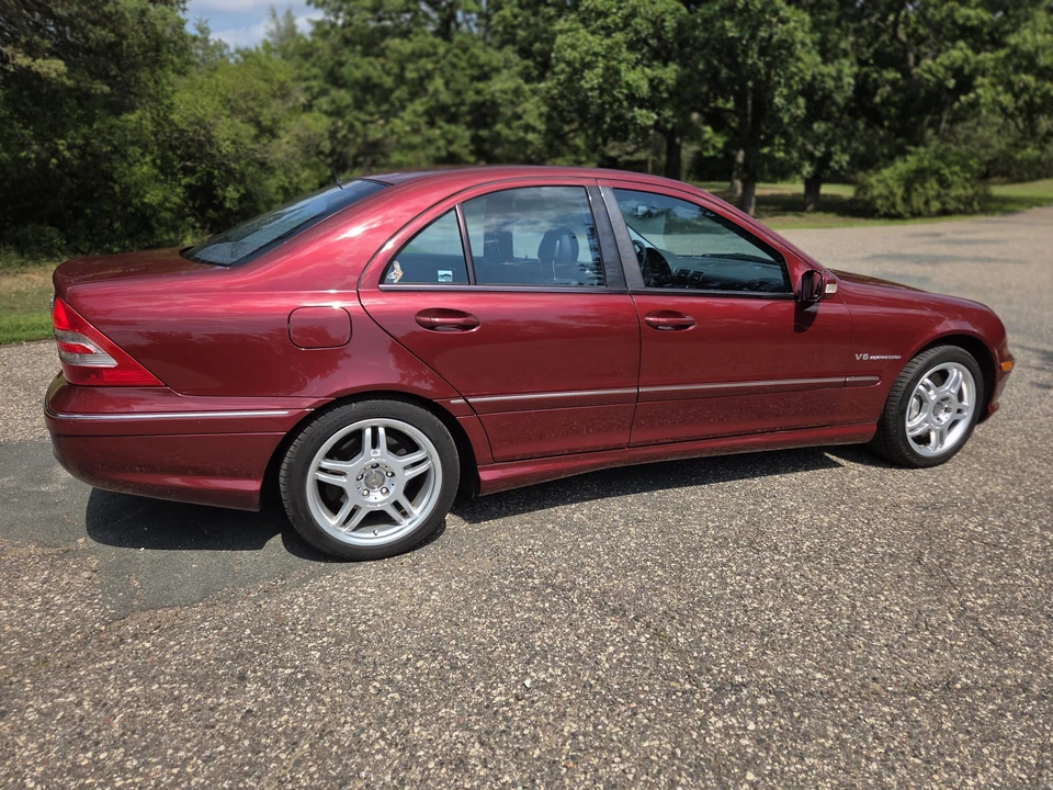 2002 Mercedes-Benz W203 C 30 CDI & C 32 AMG - Image 12 of 31