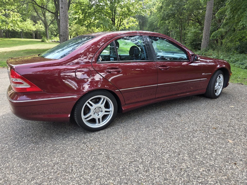2002 Mercedes-Benz W203 C 30 CDI & C 32 AMG - Image 14 of 31