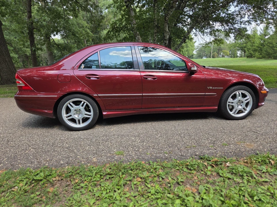 2002 Mercedes-Benz W203 C 30 CDI & C 32 AMG - Image 13 of 31