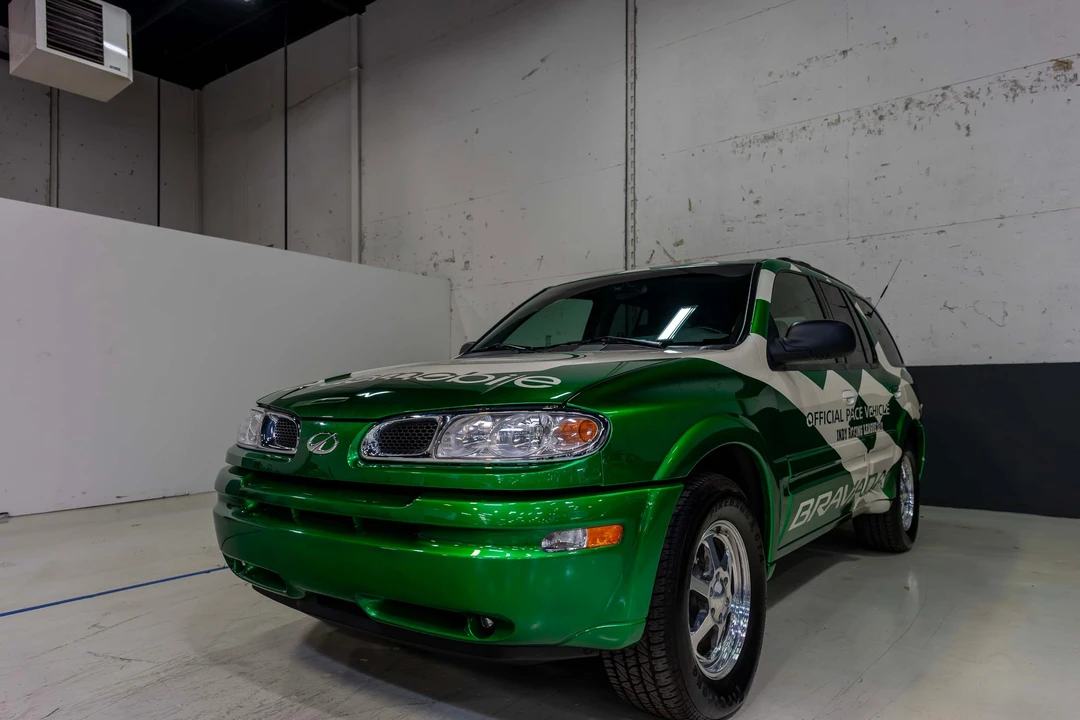 2002 Oldsmobile Bravada - Image 13 of 31