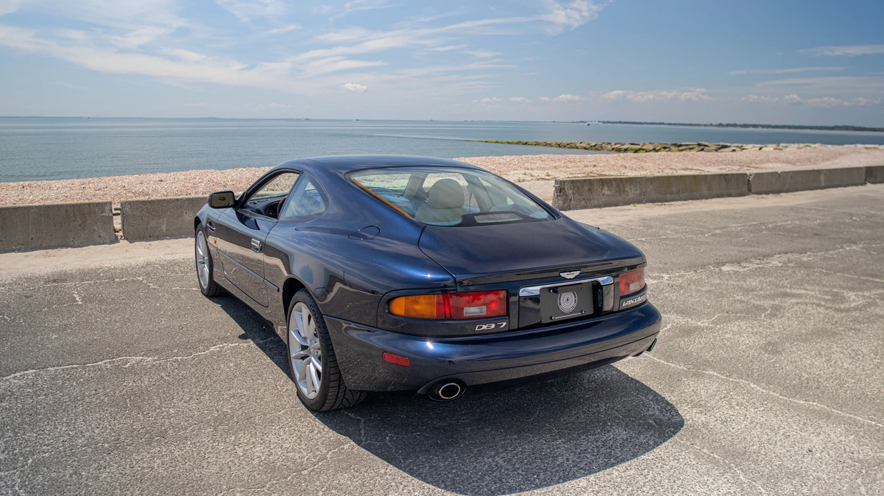 2001 Aston Martin DB7 Vantage - Image 26 of 31