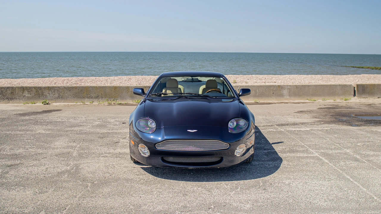 2001 Aston Martin DB7 Vantage - Image 13 of 31