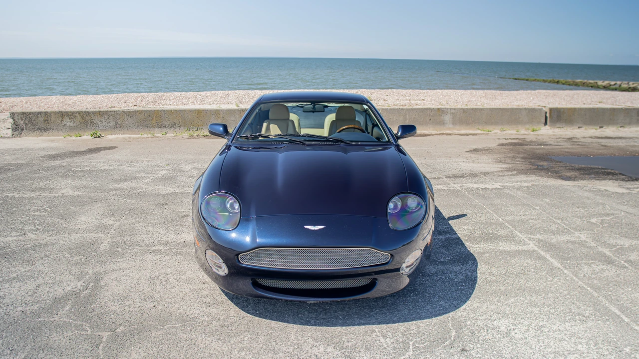 2001 Aston Martin DB7 Vantage - Image 14 of 31